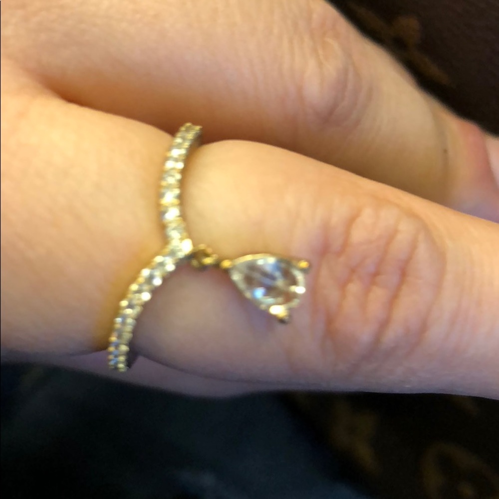 Fashion ring